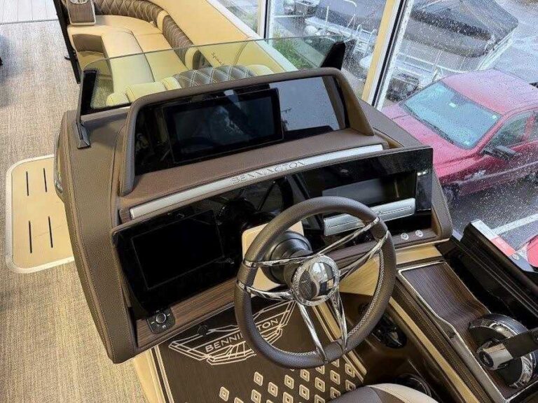 2026 Bennington 25QSB - ESP - Blackout US-ETWS7758H526 [photo 15]